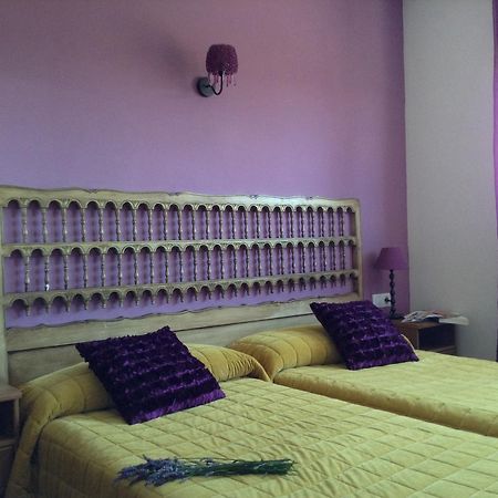 Hostal Camino Del Perdon Uterga Exterior photo